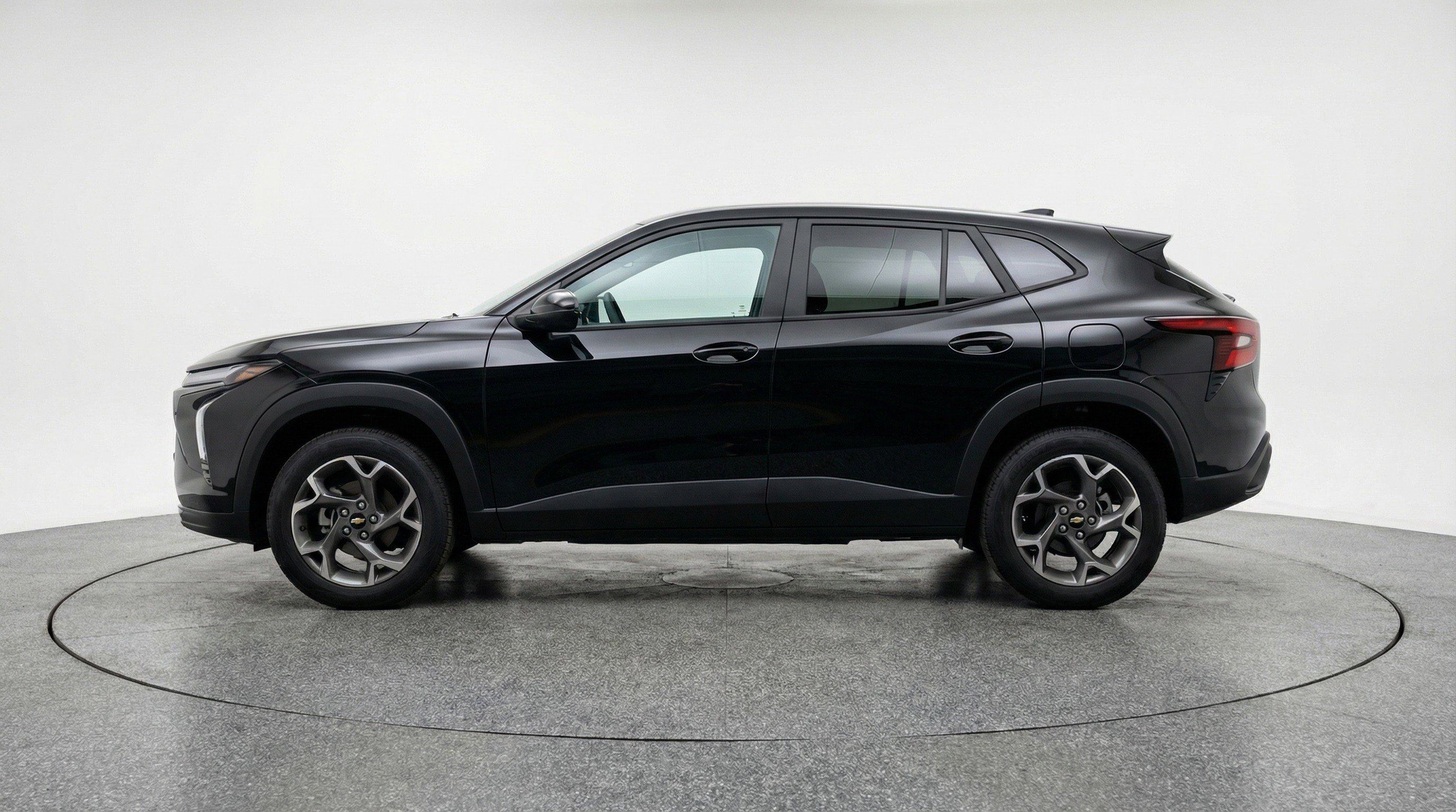 Used 2025 Chevrolet Trax LT image 5