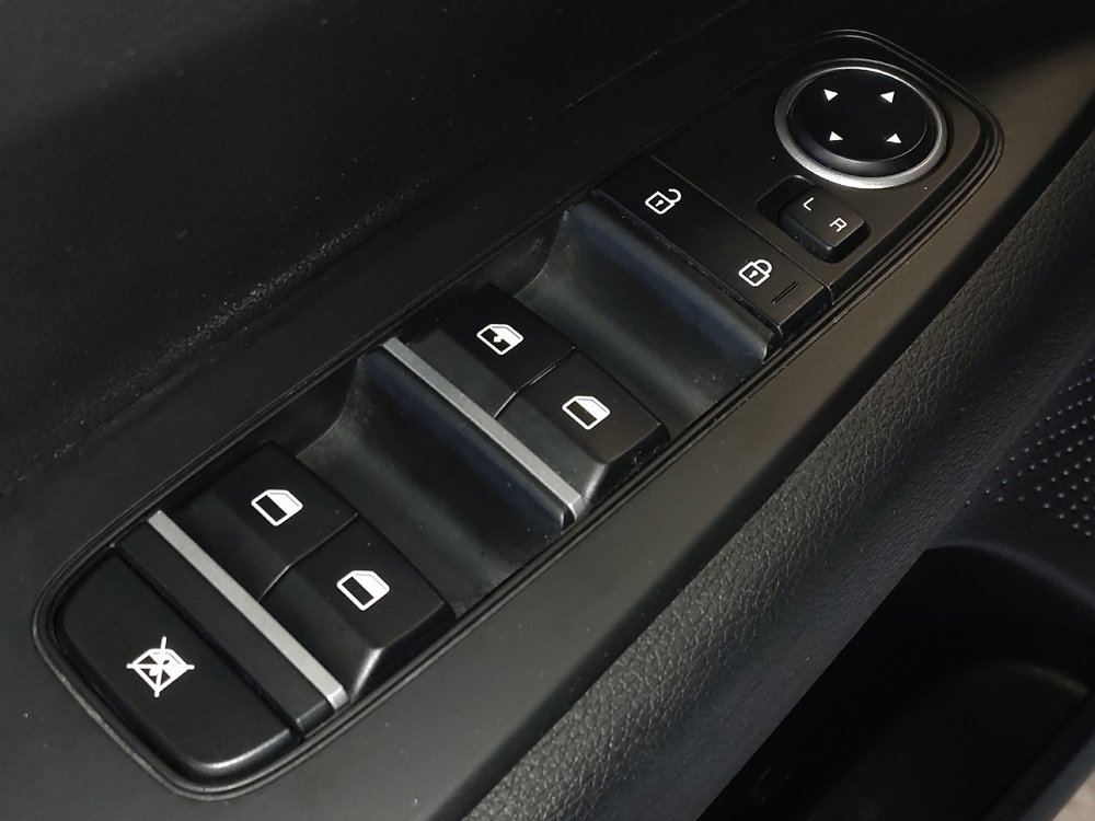 Used 2022 Kia Forte FE image 27