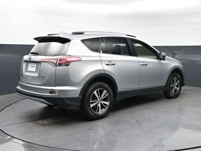 Used 2018 Toyota RAV4 XLE image 5