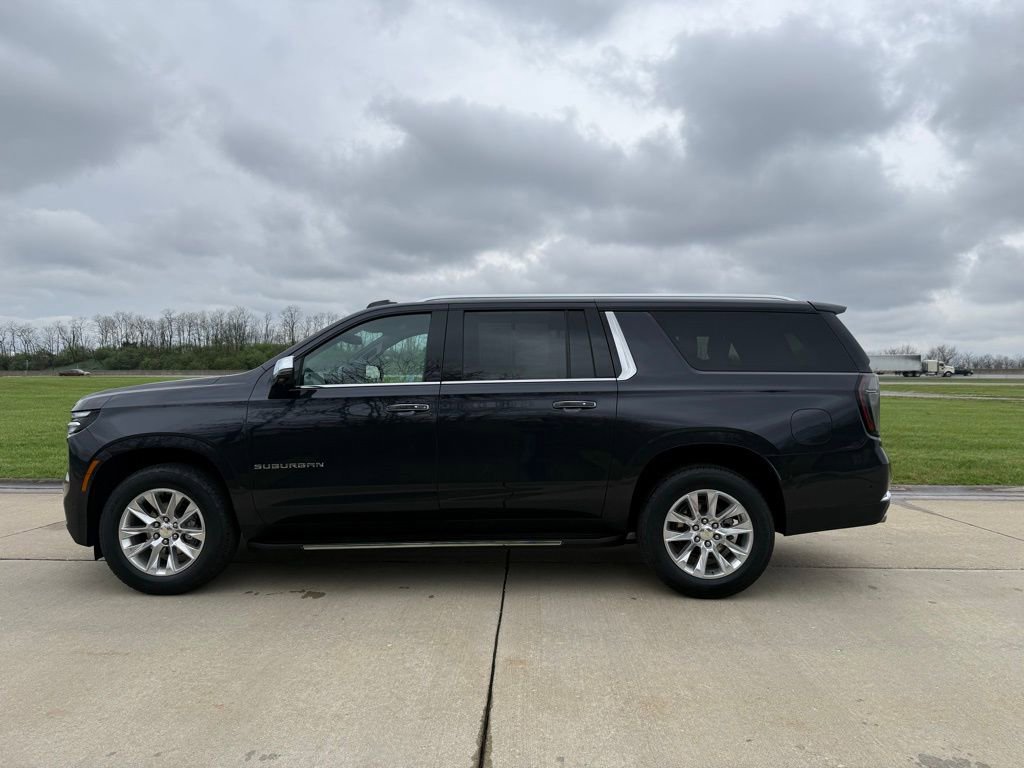 Used 2025 Chevrolet Suburban Premier image 10