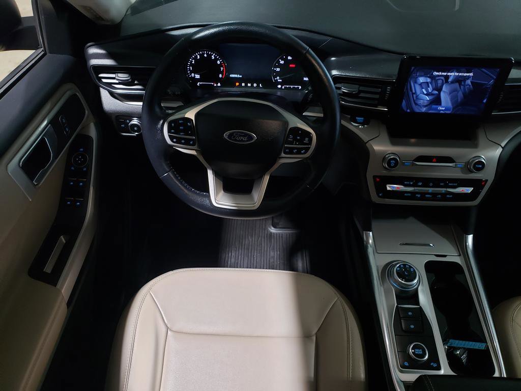 Used 2022 Ford Explorer XLT w/ Equipment Group 202A image 16