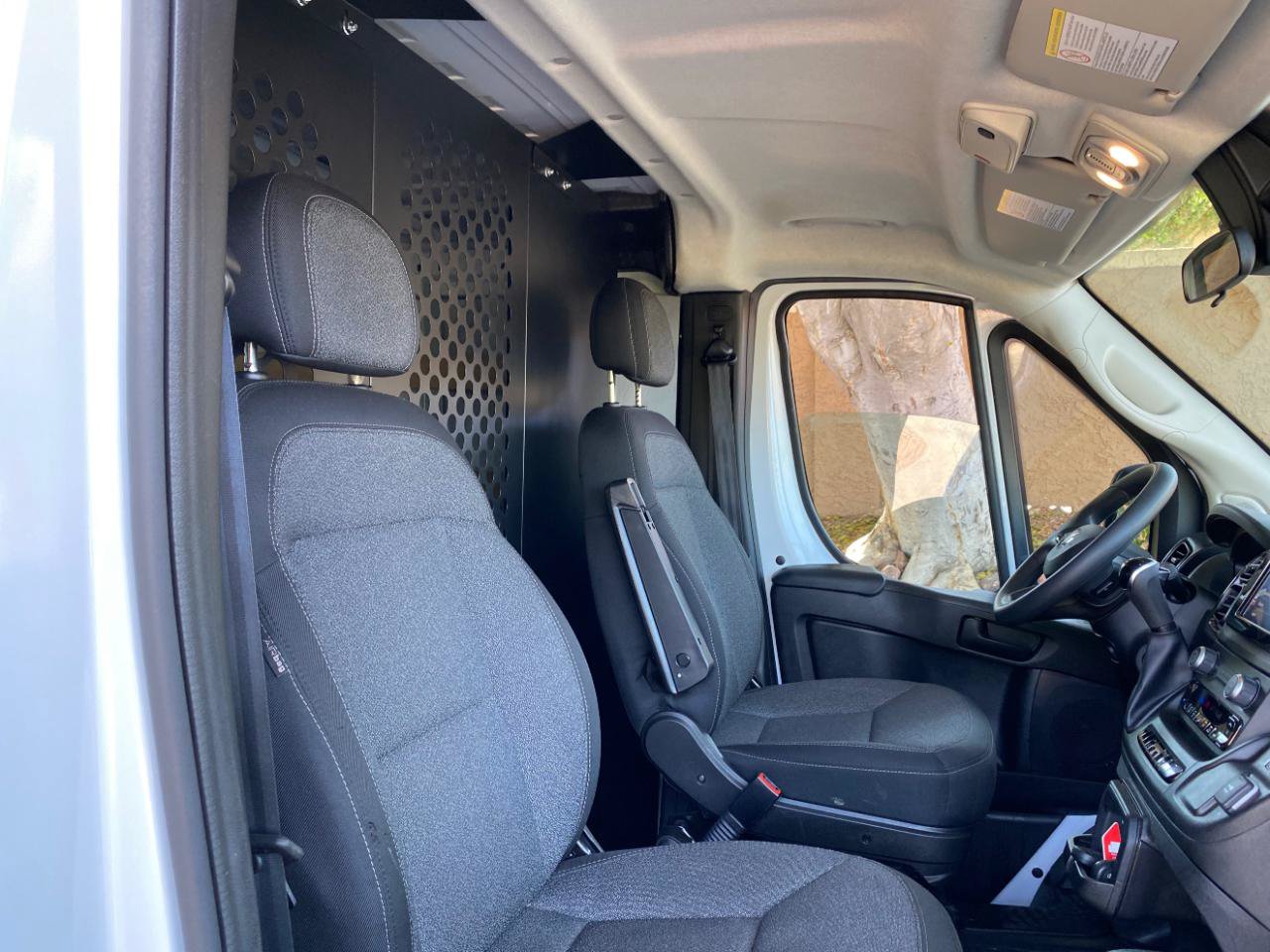 Used 2025 RAM ProMaster 2500 w/ U-Haul Equipment Group FWD image 32
