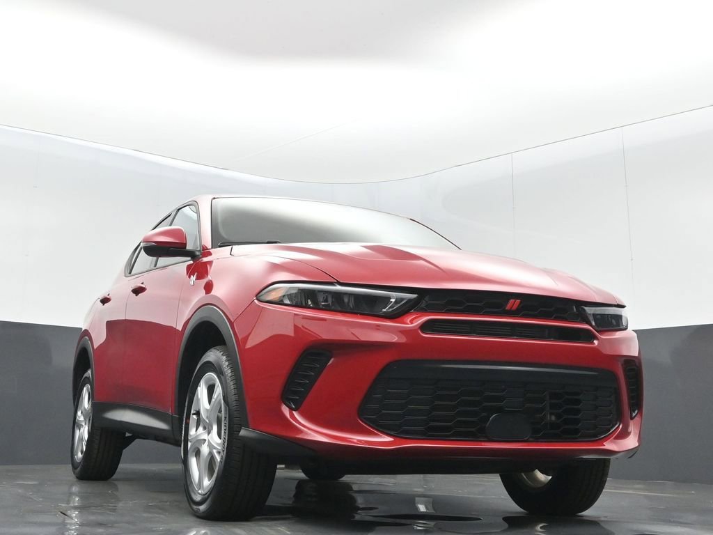 Used 2024 Dodge Hornet GT w/ Cold Weather Group AWD/4WD image 5