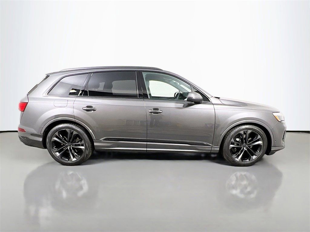 New 2026 Audi Q7 3.0T Premium Plus AWD/4WD image 8