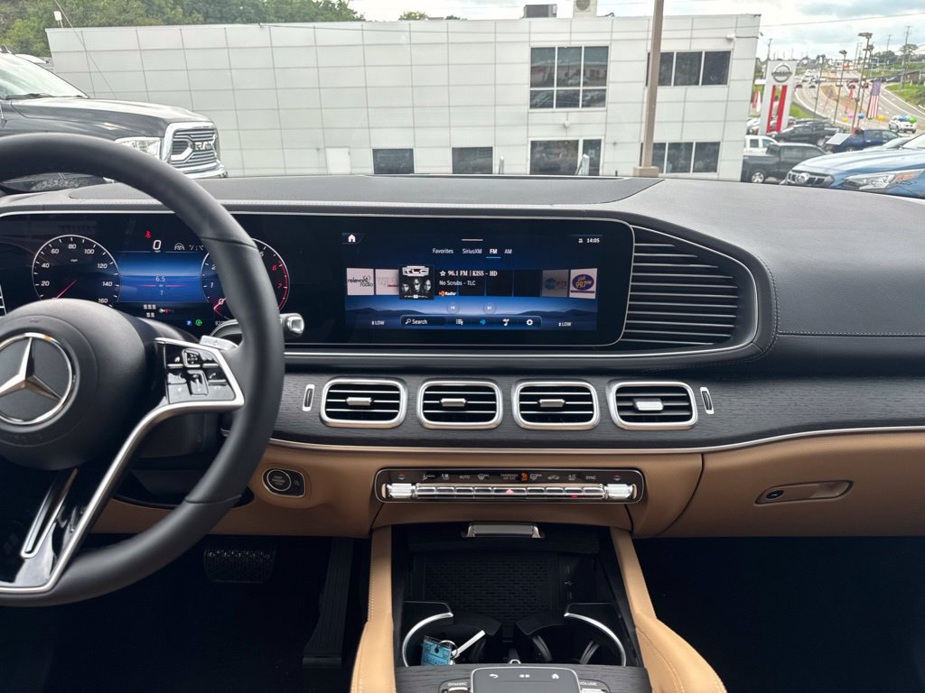 New 2026 Mercedes-Benz GLS 450 4MATIC image 18