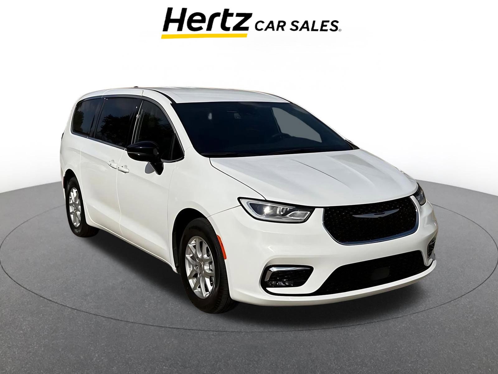 Used 2025 Chrysler Pacifica Select