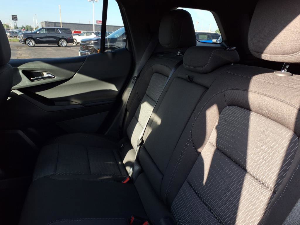 New 2026 Chevrolet Equinox LT image 11