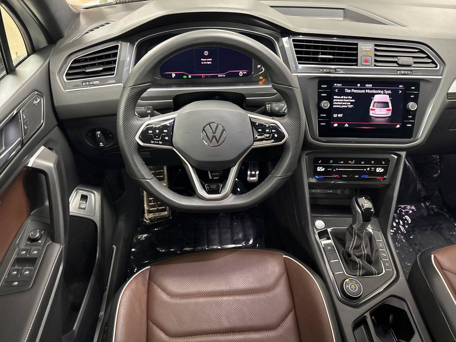 Used 2024 Volkswagen Tiguan SEL R-Line AWD/4WD image 13