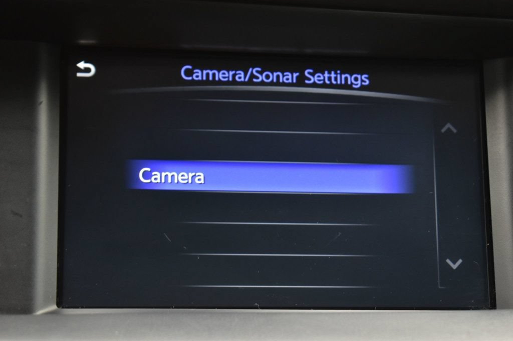 Used 2017 INFINITI QX30 AWD image 20