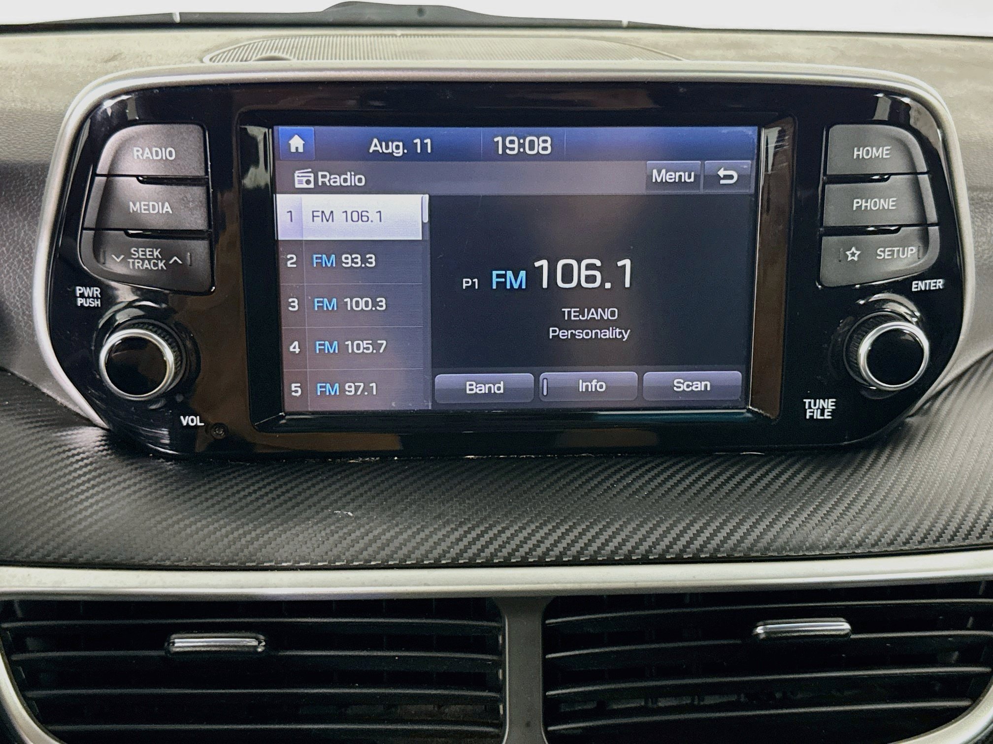 Used 2020 Hyundai Tucson SE w/ Cargo Package FWD image 16