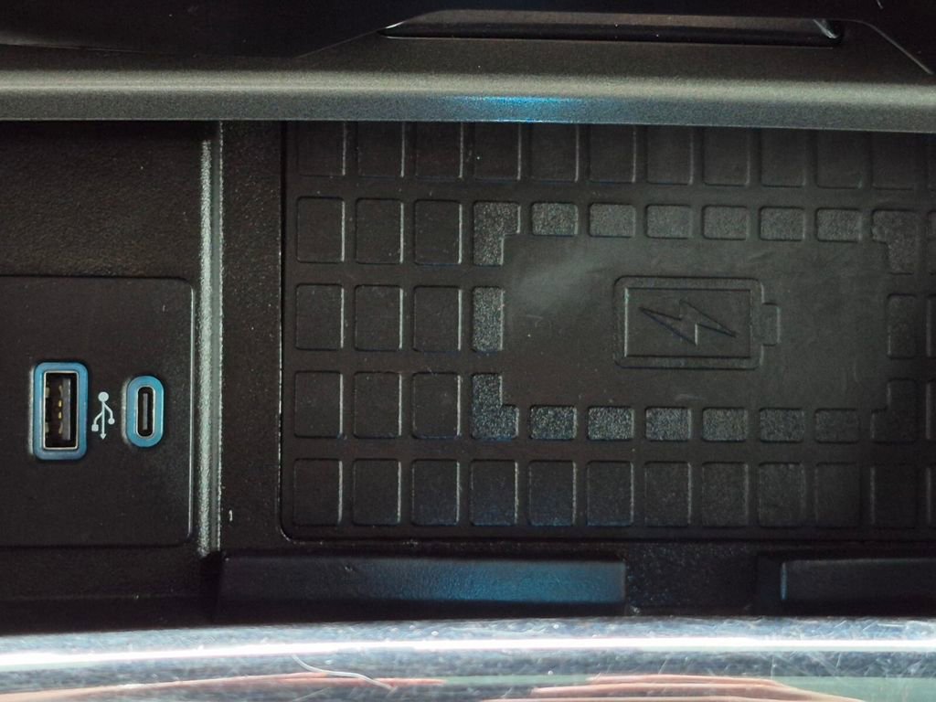 Used 2021 Ford Expedition XLT RWD image 28