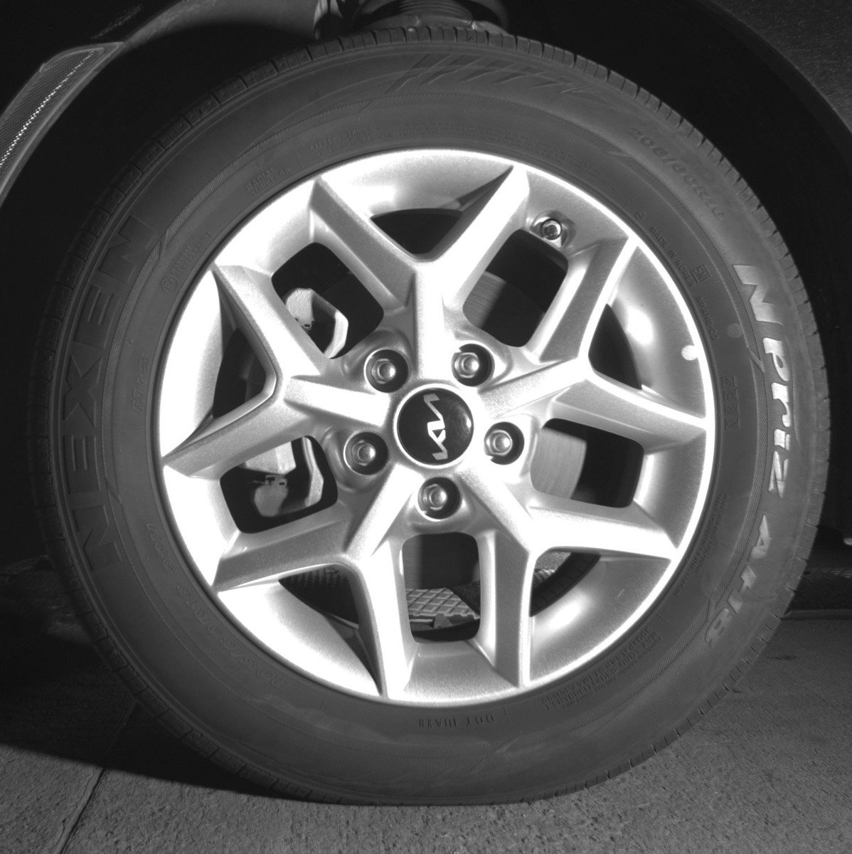 Used 2025 Kia Soul LX w/ LX Technology Package FWD image 12