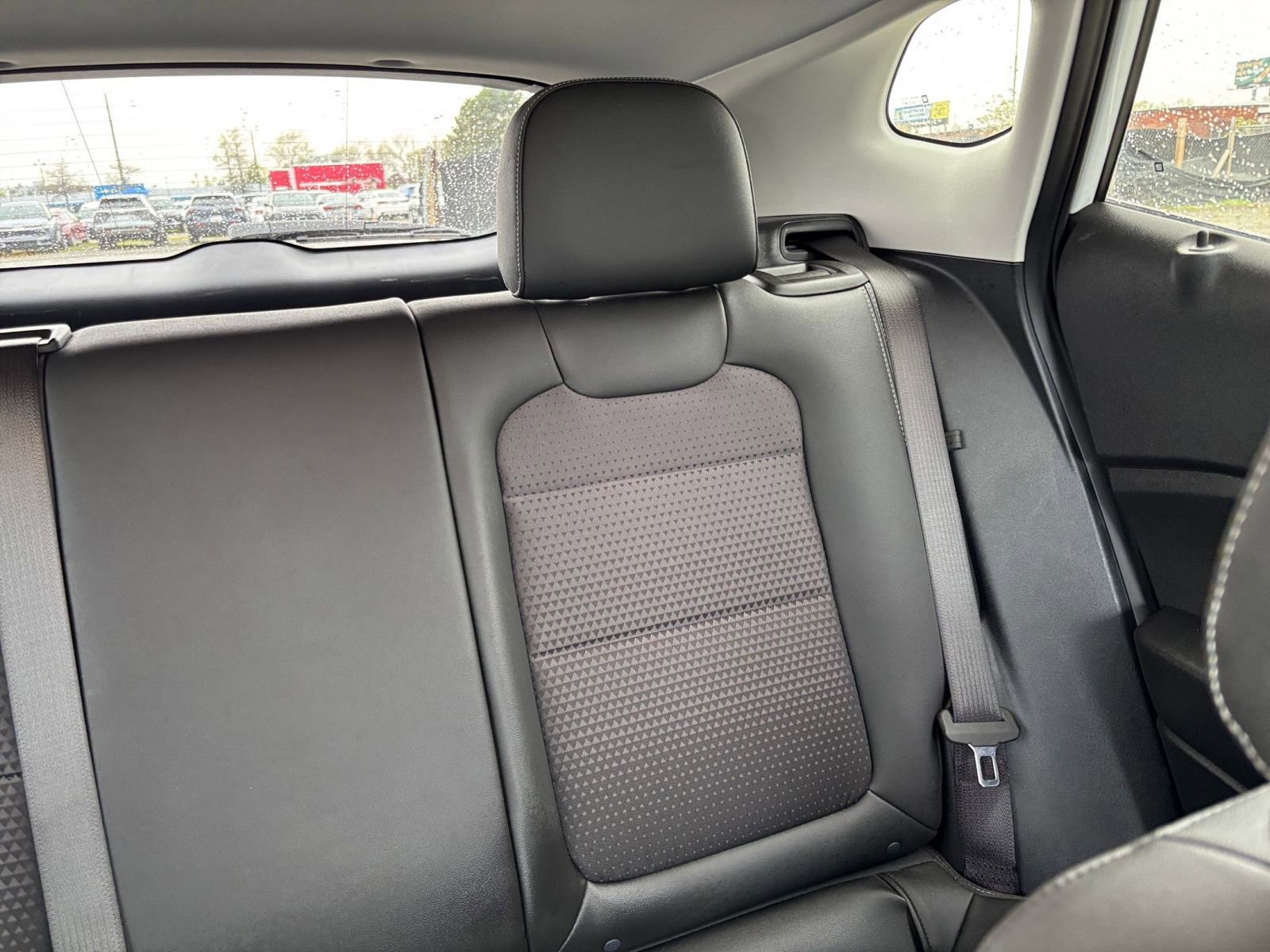 Used 2025 Chevrolet Trax LT FWD image 33