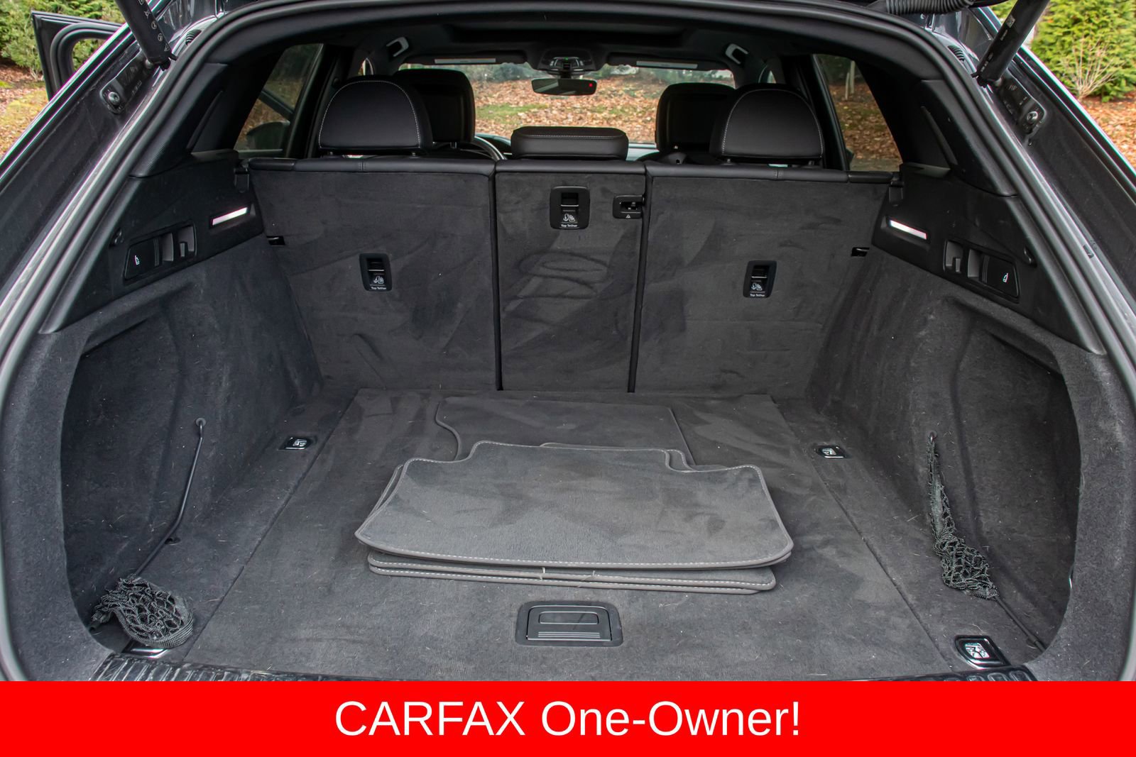 Used 2022 Audi e-tron Premium Plus w/ Premium Plus Package image 19