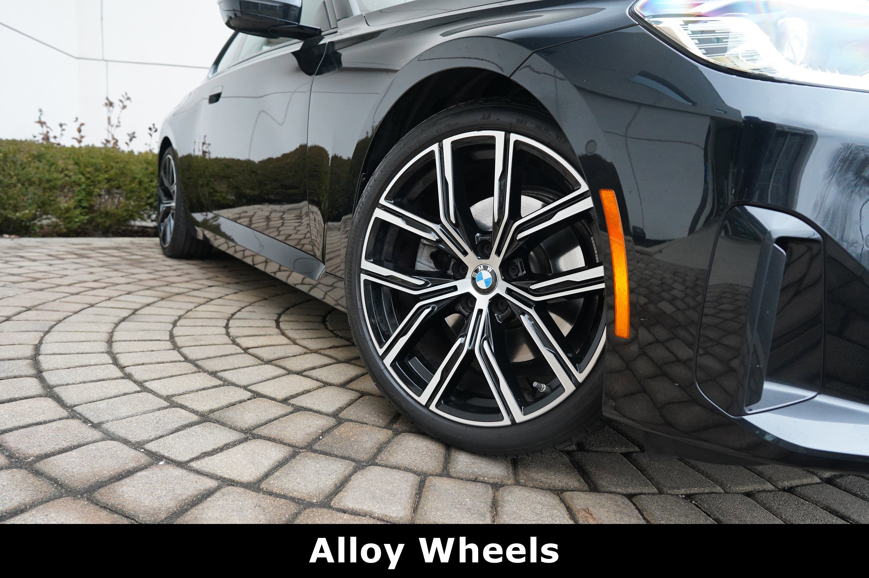 Used 2024 BMW 230i Coupe w/ Premium Package image 17