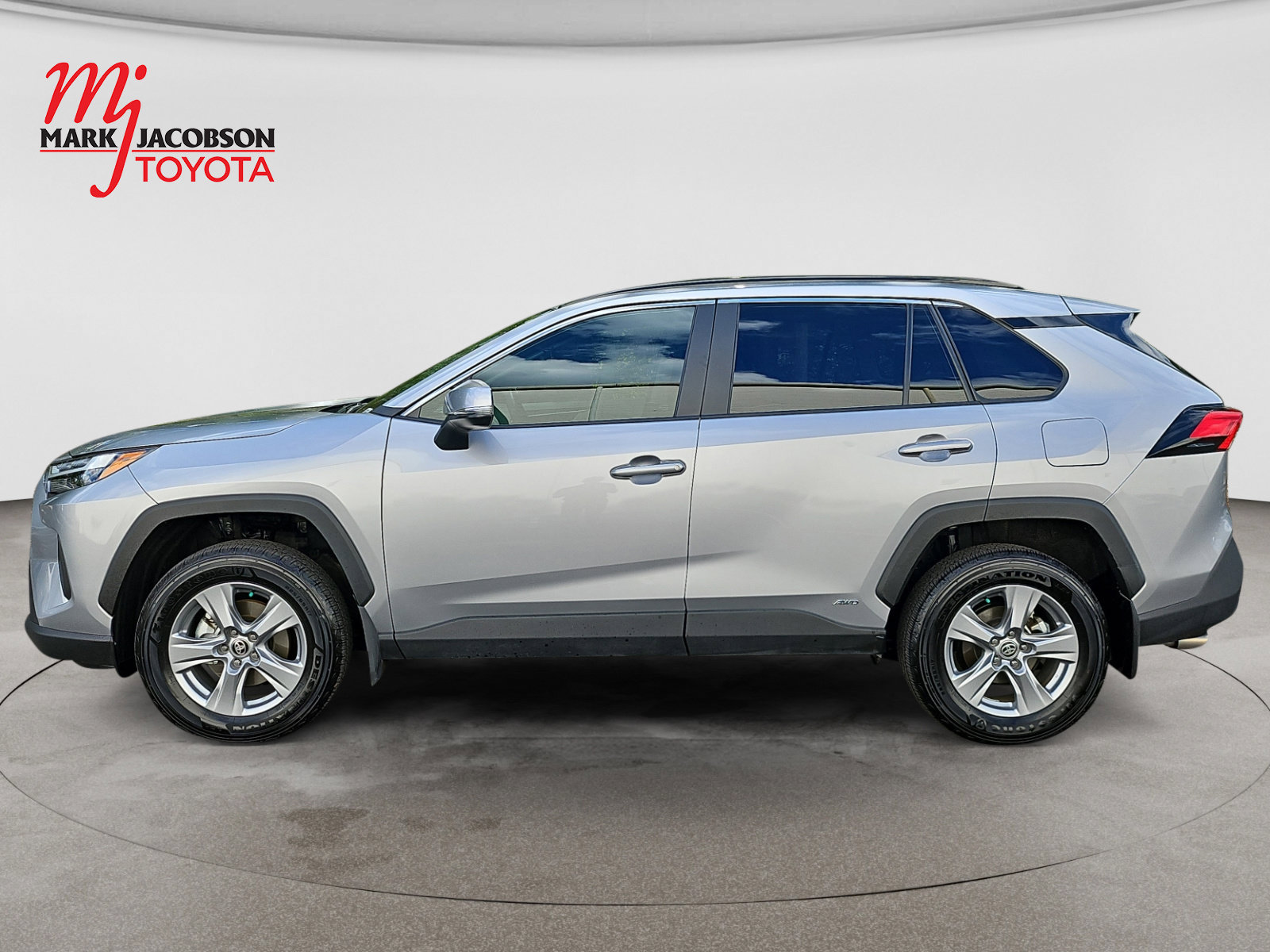 Used 2025 Toyota RAV4 XLE w/ Convenience Package AWD/4WD image 15