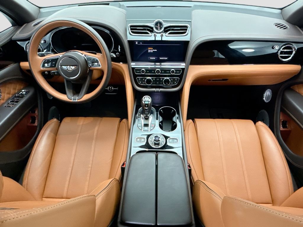 Used 2022 Bentley Bentayga image 13