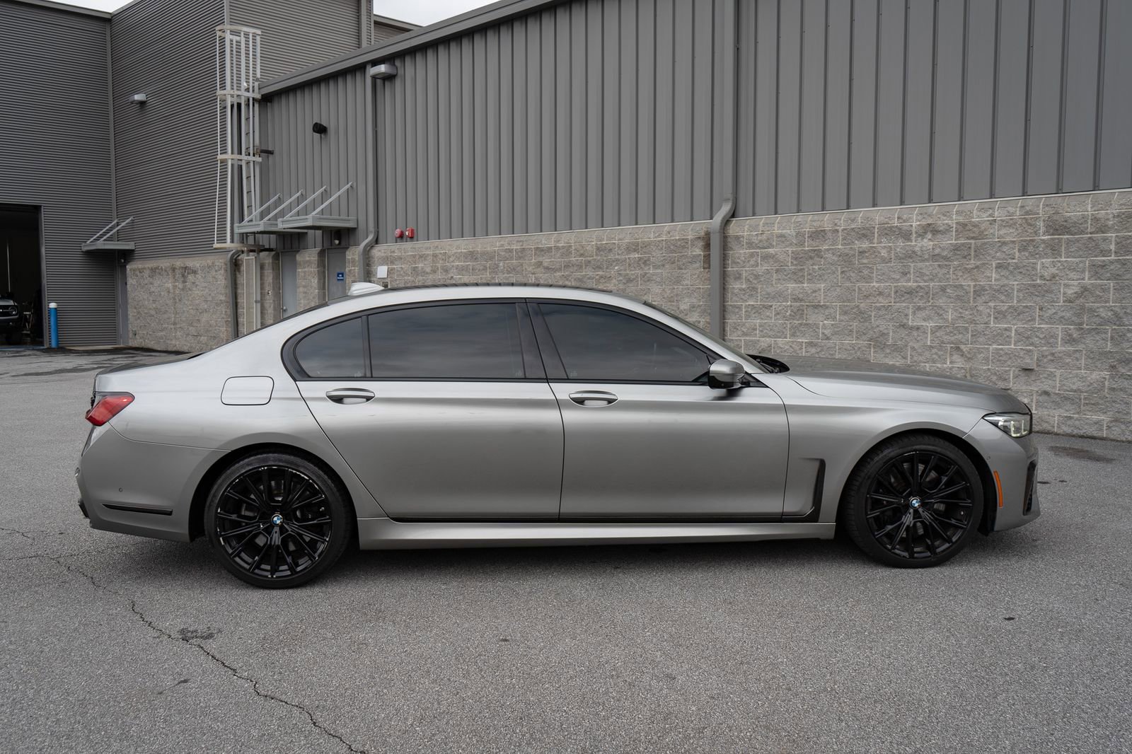 Used 2022 BMW 750i xDrive w/ Autobahn Package image 20