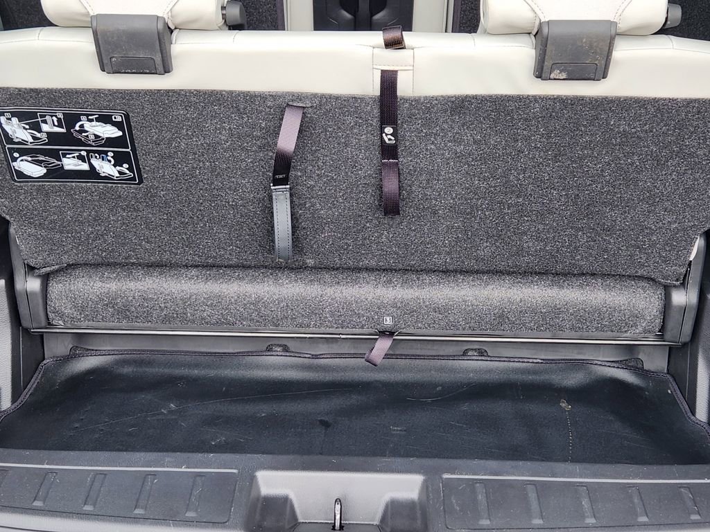 Used 2023 Mitsubishi Outlander 4WD Plug-In Hybrid image 21