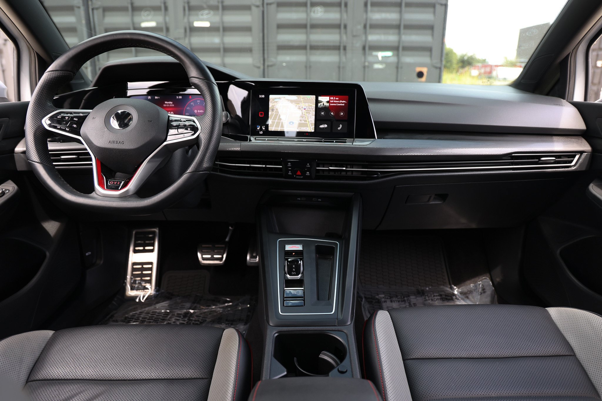 Used 2022 Volkswagen GTI SE FWD image 25