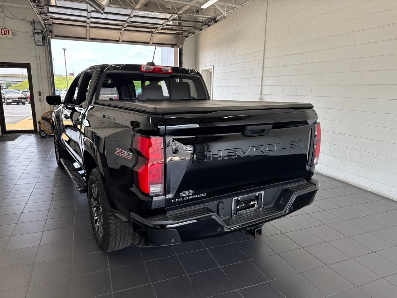 Used 2023 Chevrolet Colorado Z71 w/ Z71 Convenience Package 2 AWD/4WD image 6