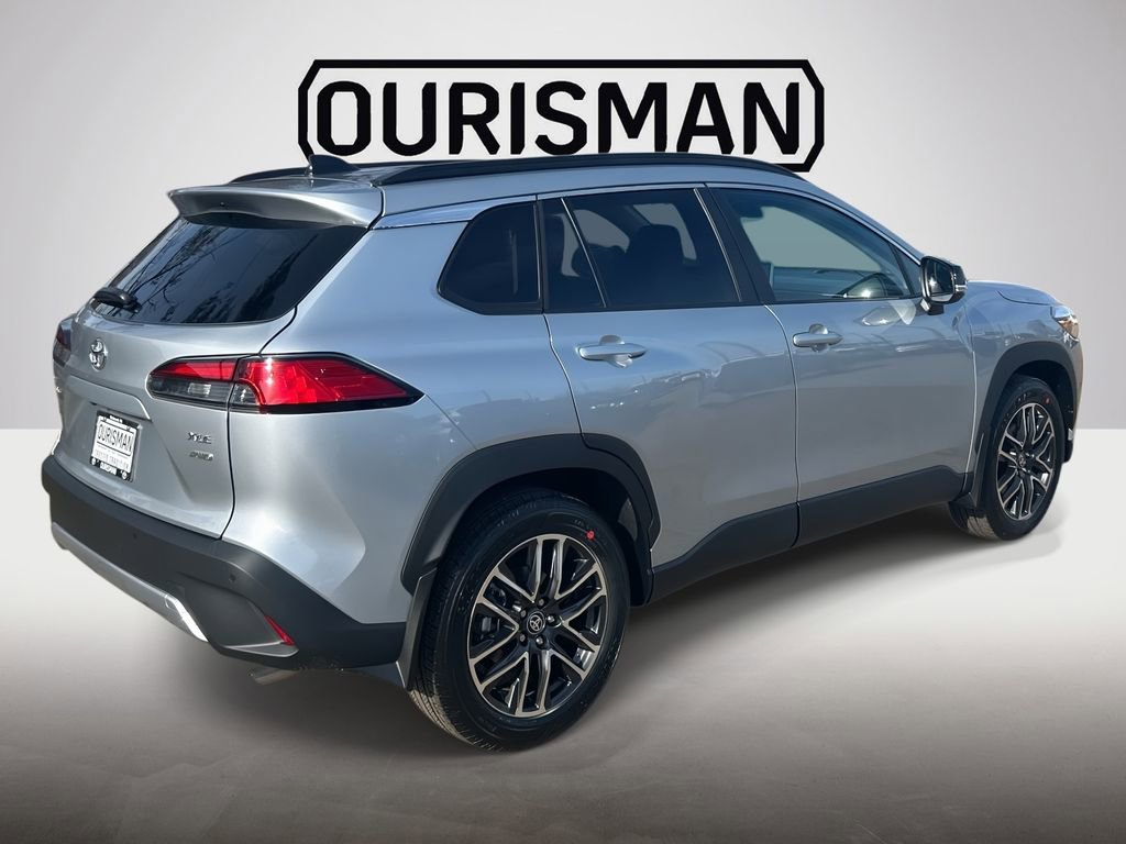 Used 2026 Toyota Corolla Cross XLE w/ Convenience Package image 5