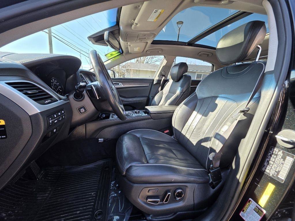 Used 2015 Hyundai Genesis 5.0 w/ Option Group 05 image 15