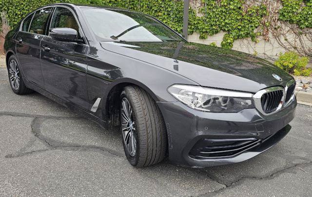 Used 2019 BMW 530e xDrive w/ Convenience Package AWD/4WD image 3