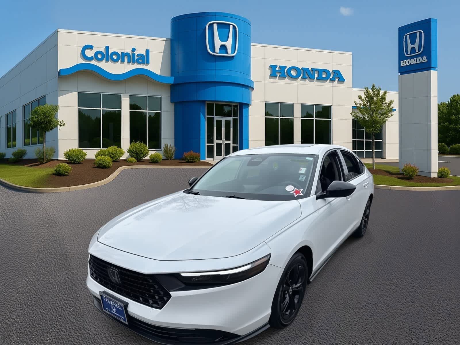 Used 2025 Honda Accord SE image 2