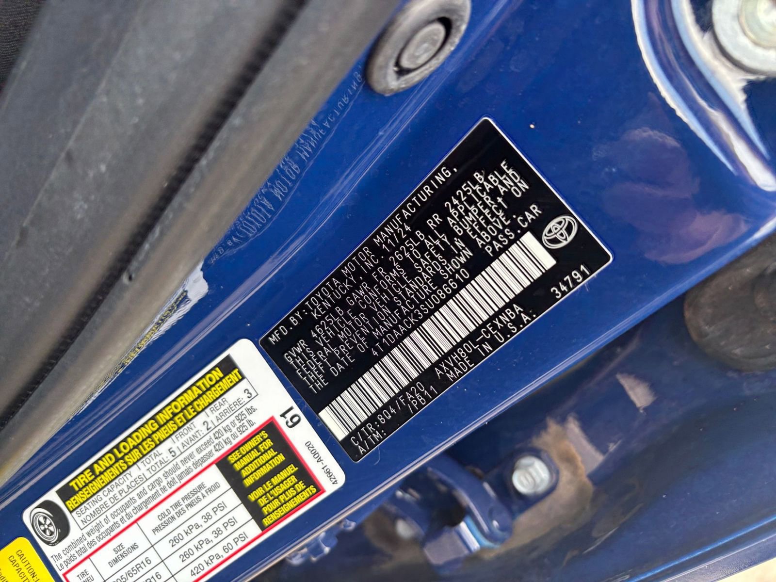 Used 2025 Toyota Camry LE image 28