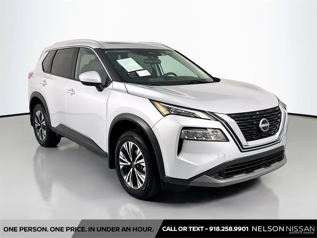 Used 2023 Nissan Rogue SV w/ SV Premium B Package FWD image 3
