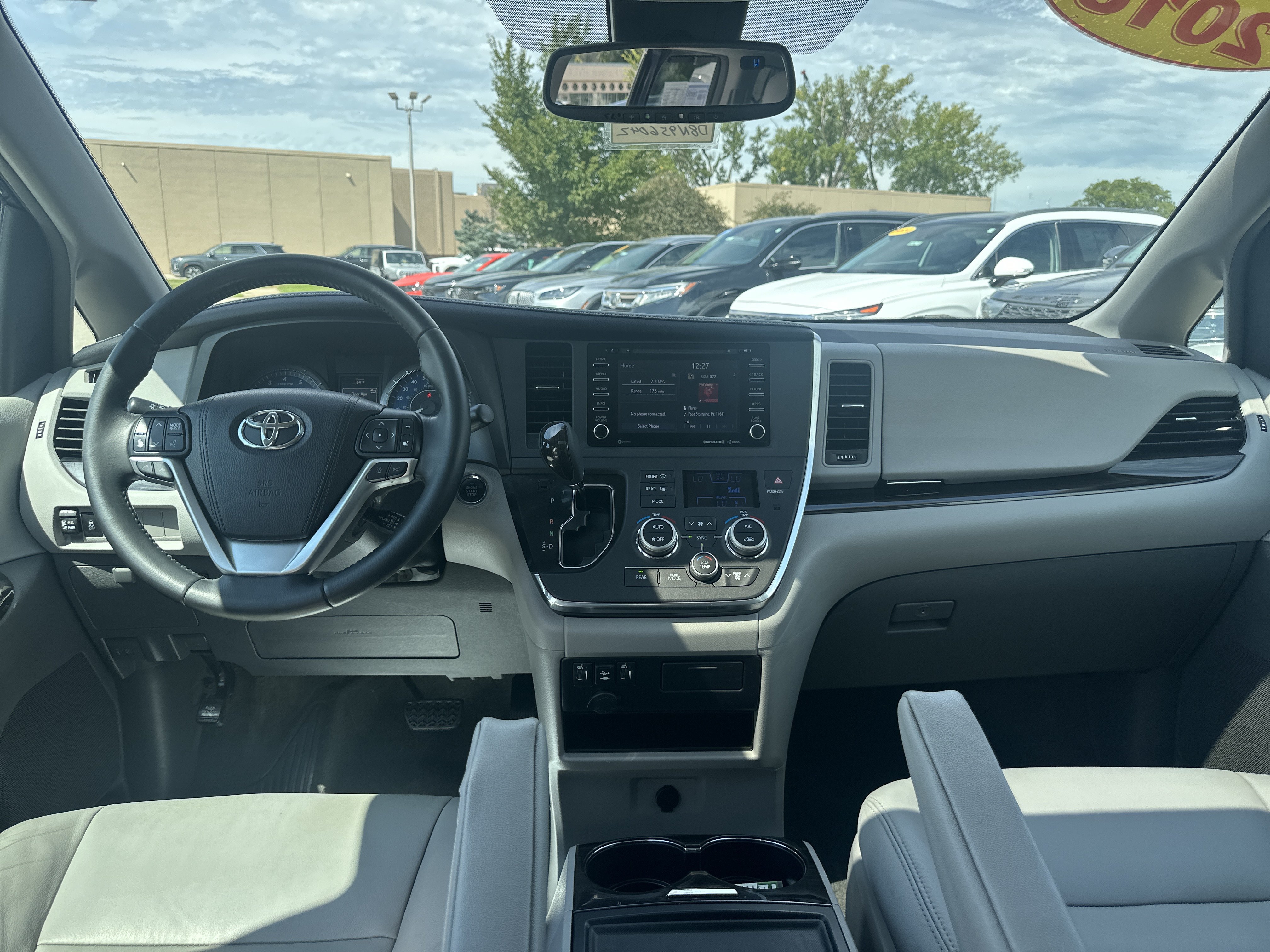Used 2018 Toyota Sienna XLE w/ Protection Package FWD image 19