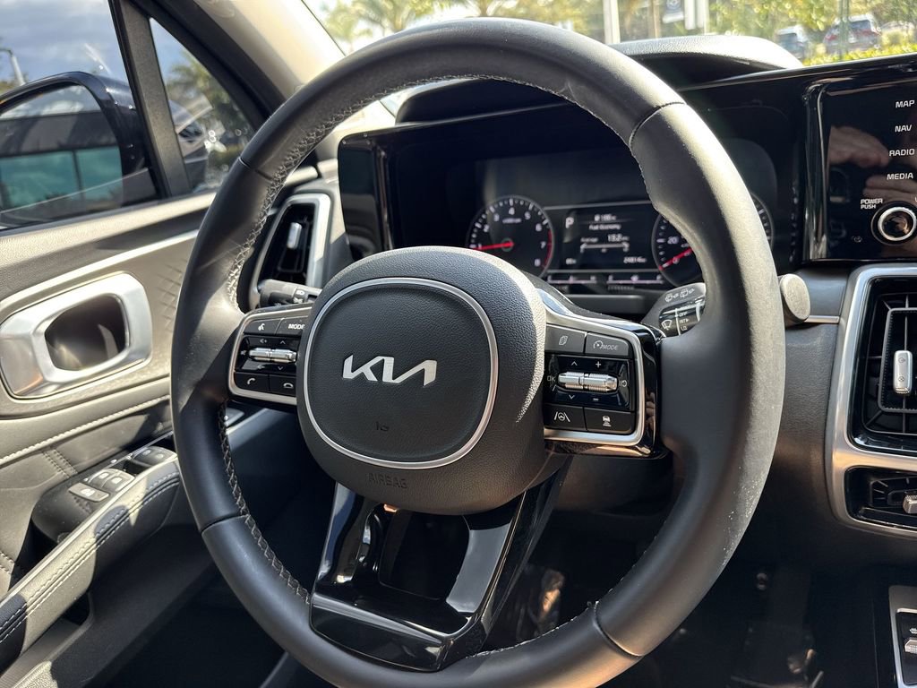 Used 2022 Kia Sorento SX image 56