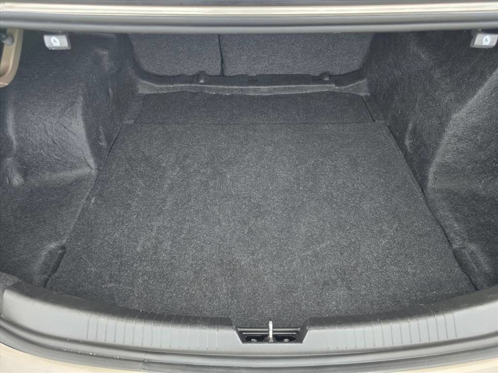 Used 2022 Chevrolet Malibu LT FWD image 26