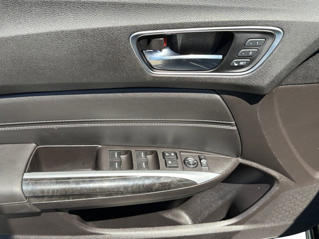 Used 2018 Acura TLX V6 SH-AWD w/ Technology Pkg image 11