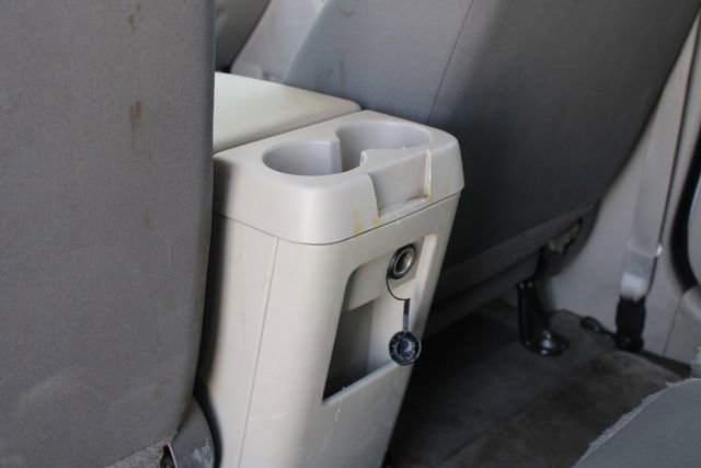 Used 2010 Ford Escape XLS AWD/4WD image 6