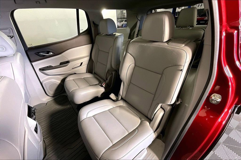 Used 2023 GMC Acadia SLT w/ Preferred Package FWD image 34