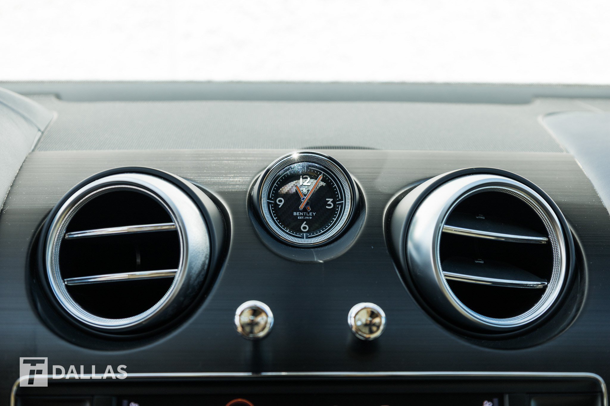 Used 2019 Bentley Bentayga AWD/4WD image 25