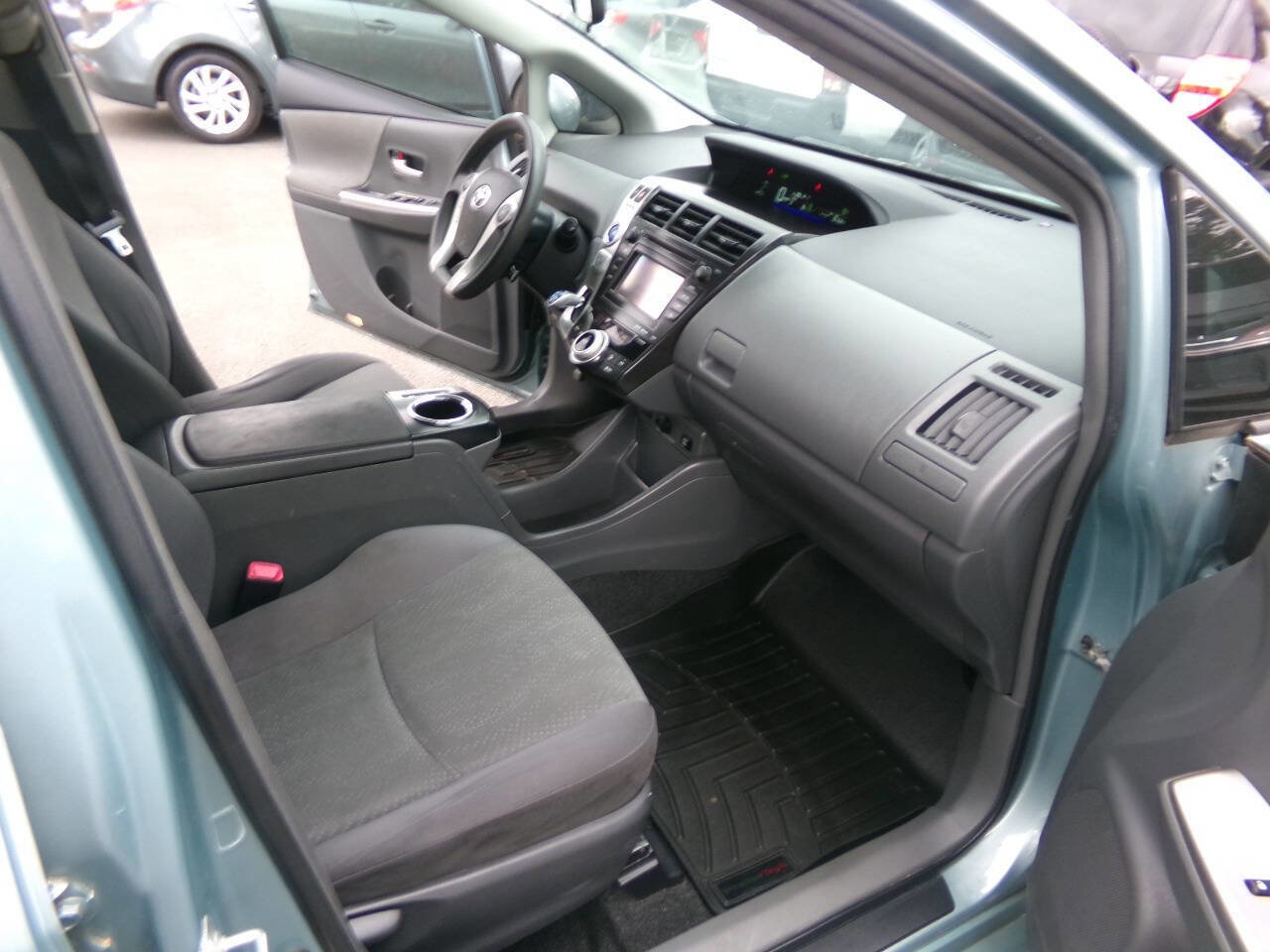 Used 2014 Toyota Prius V Three FWD image 10