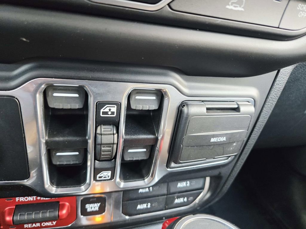 Used 2021 Jeep Wrangler Unlimited Rubicon 4xe w/ Steel Bumper Group image 36