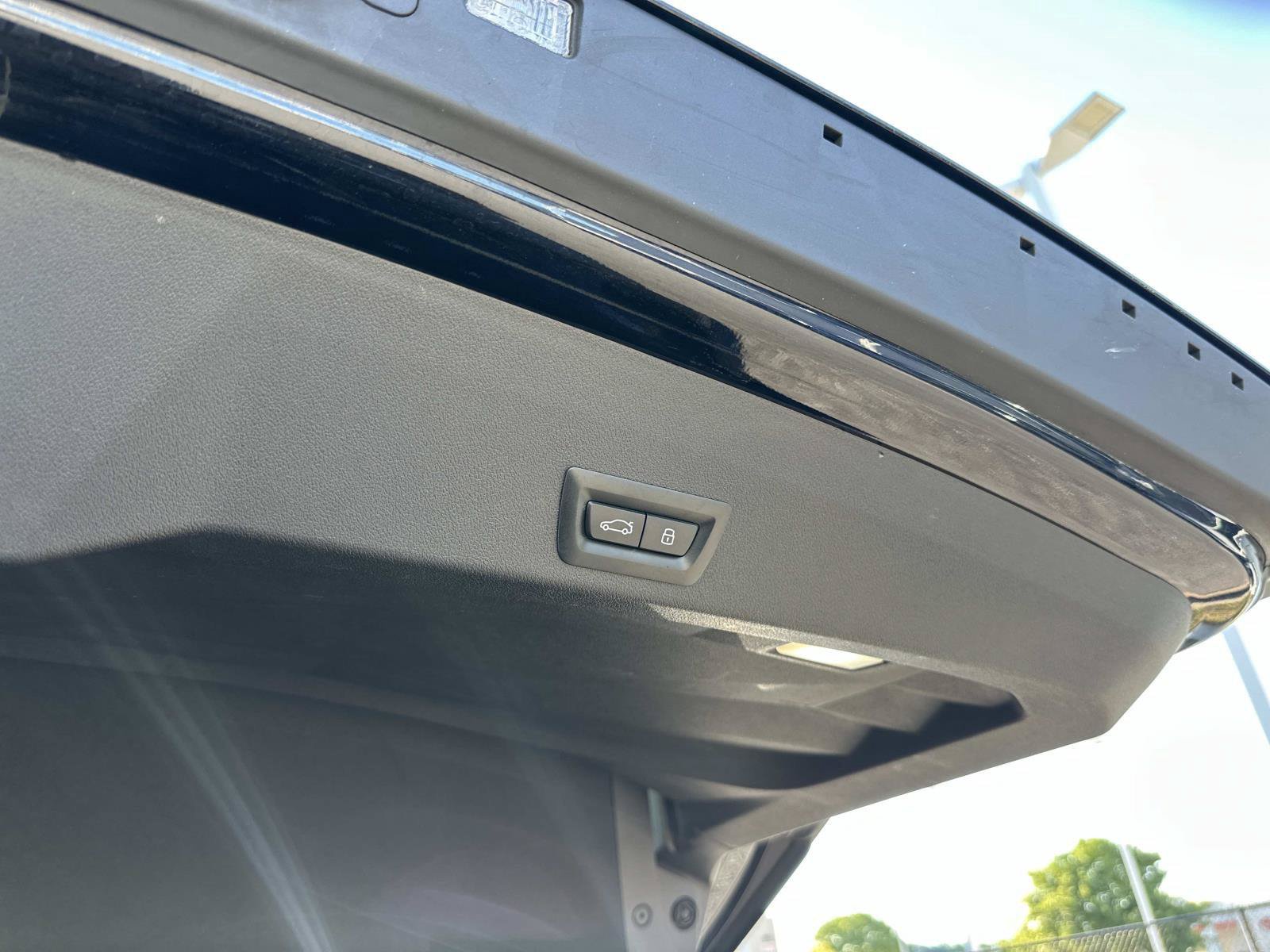 Used 2025 BMW XM AWD/4WD image 33
