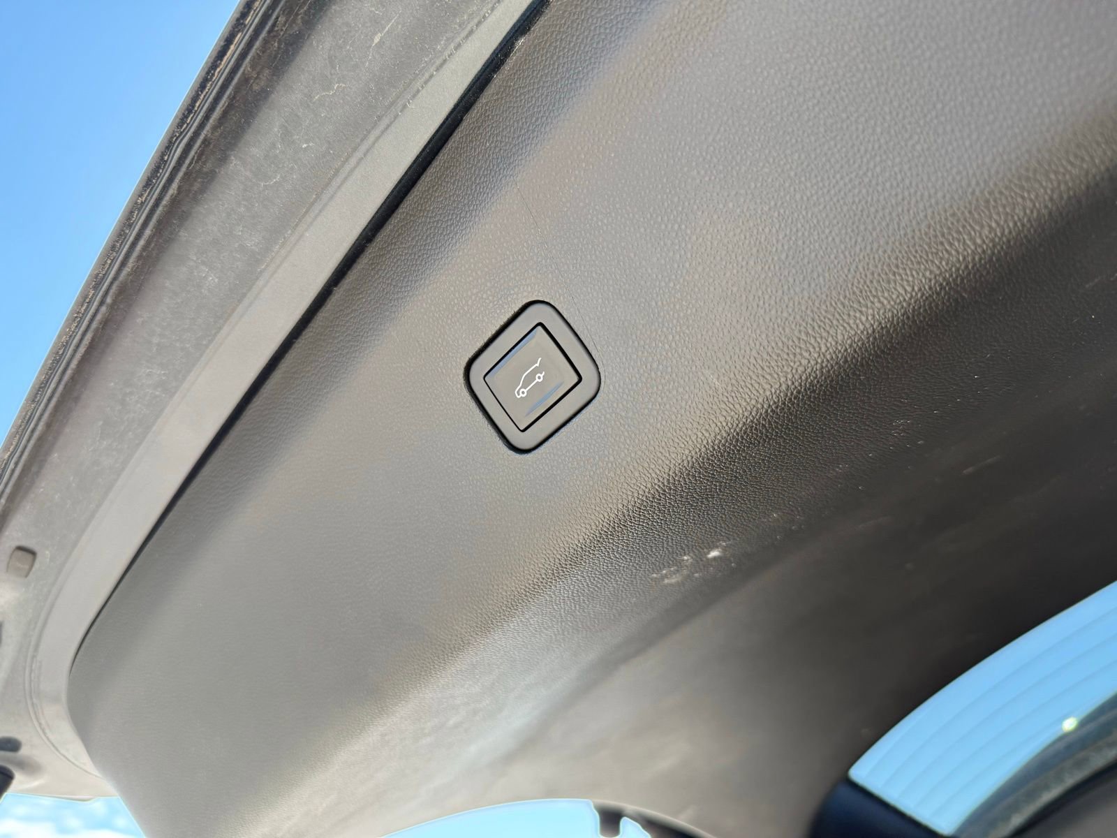 Used 2020 Buick Enclave Essence w/ LPO, Floor Liner Package image 10