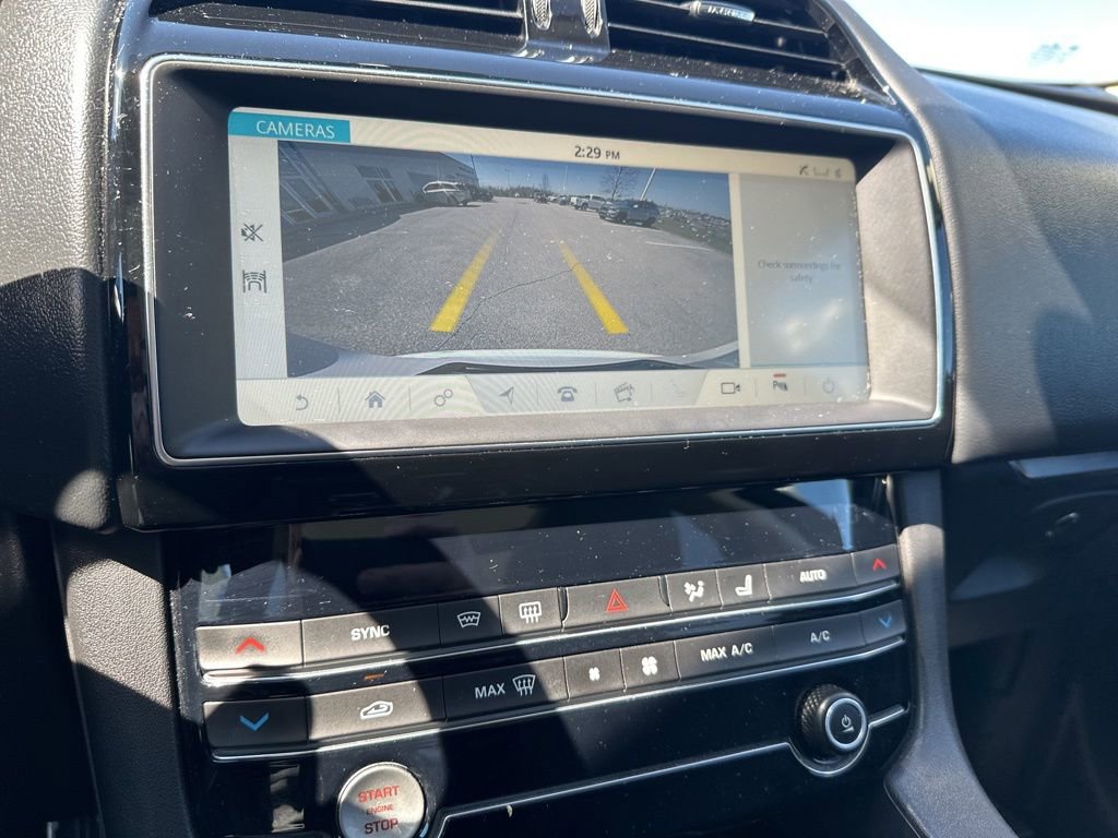 Used 2019 Jaguar F-PACE Premium image 10