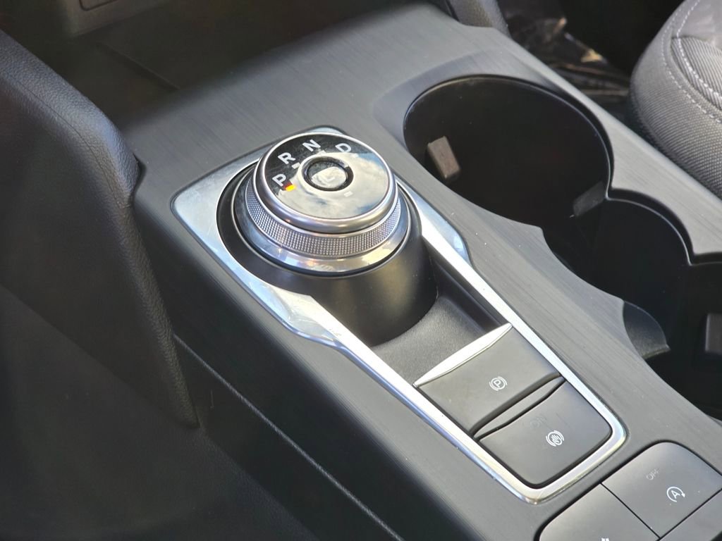 Used 2020 Ford Escape SE image 15