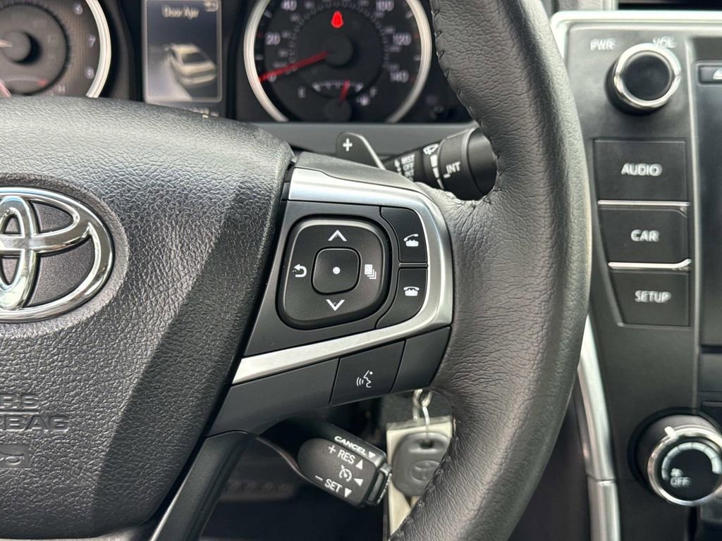 Used 2017 Toyota Camry SE FWD image 9