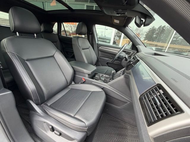 Used 2020 Volkswagen Atlas Cross Sport SEL image 12