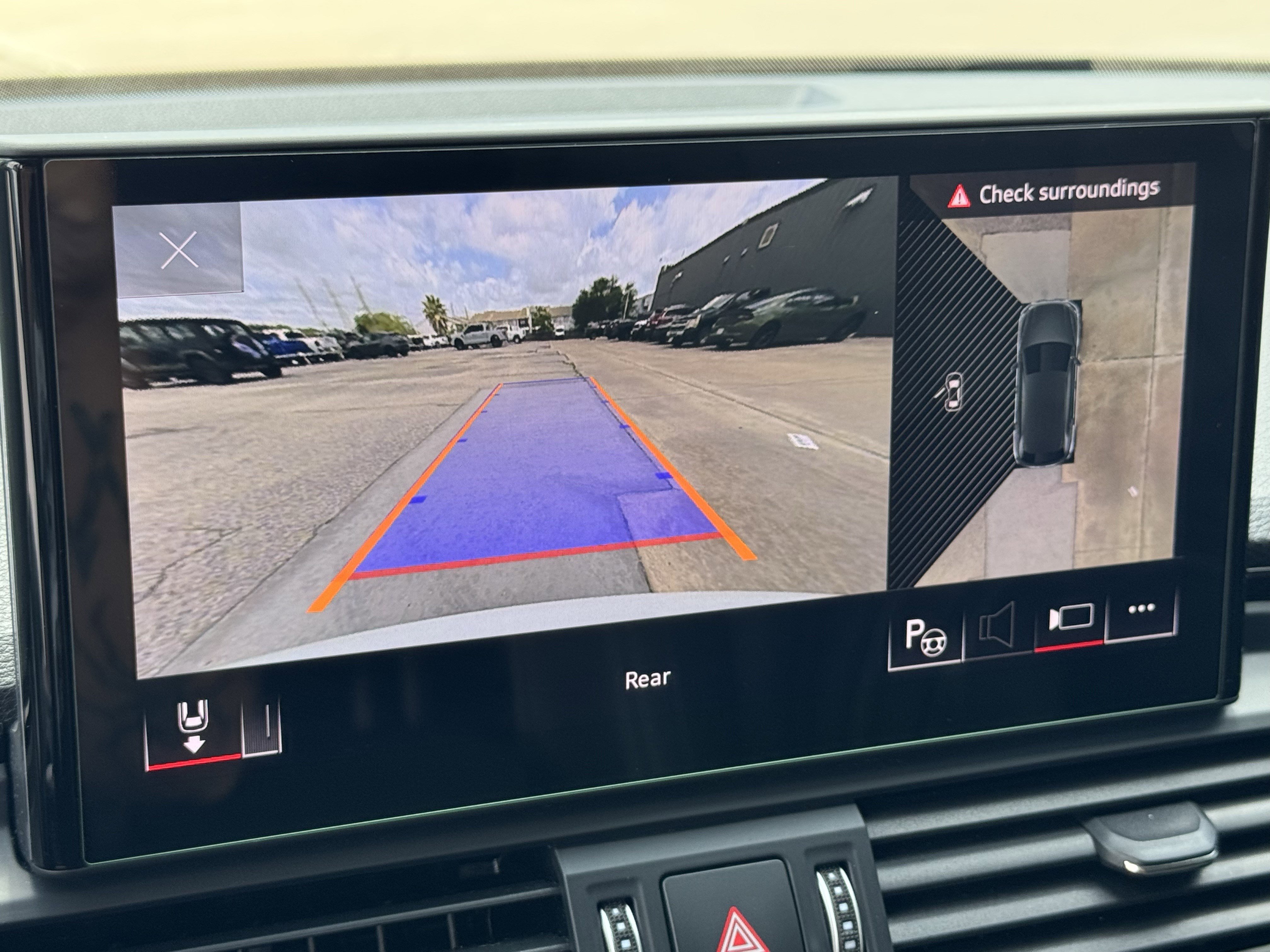 Used 2023 Audi Q5 2.0T Prestige w/ Prestige Package image 19