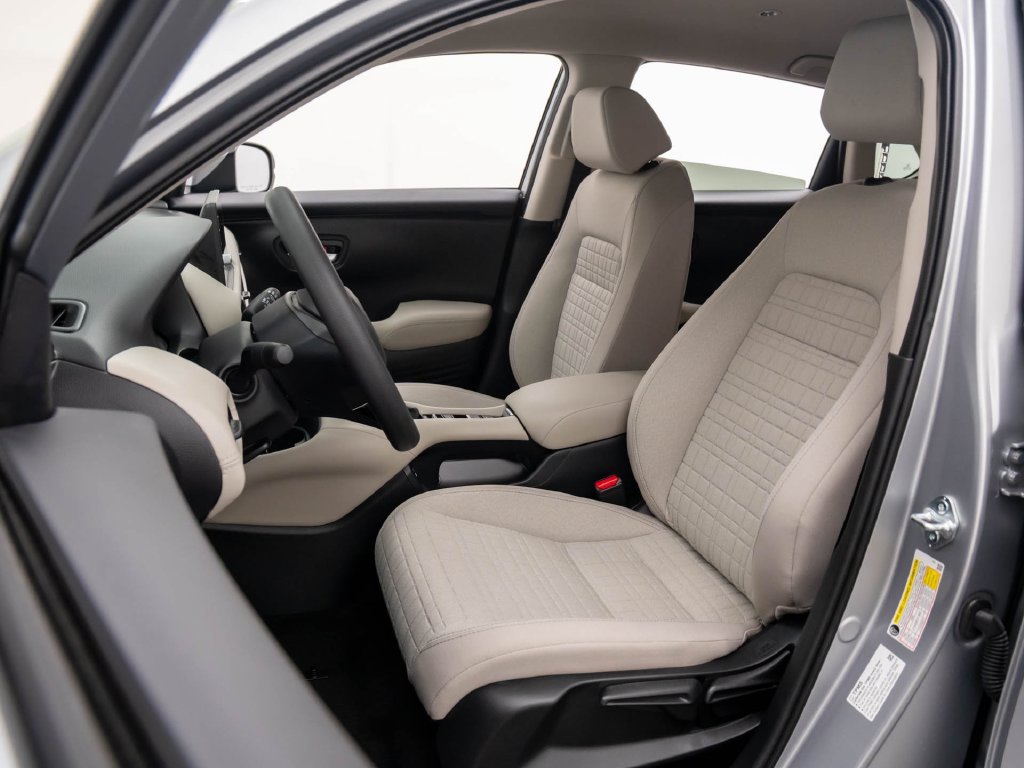 New 2027 Honda HR-V LX image 16