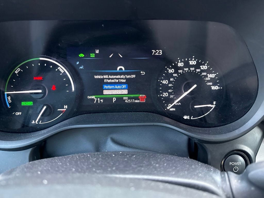 Used 2025 Toyota Sienna XLE FWD image 20