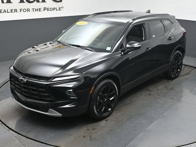 Used 2025 Chevrolet Blazer LT w/ Sound & Technology Package AWD/4WD image 49